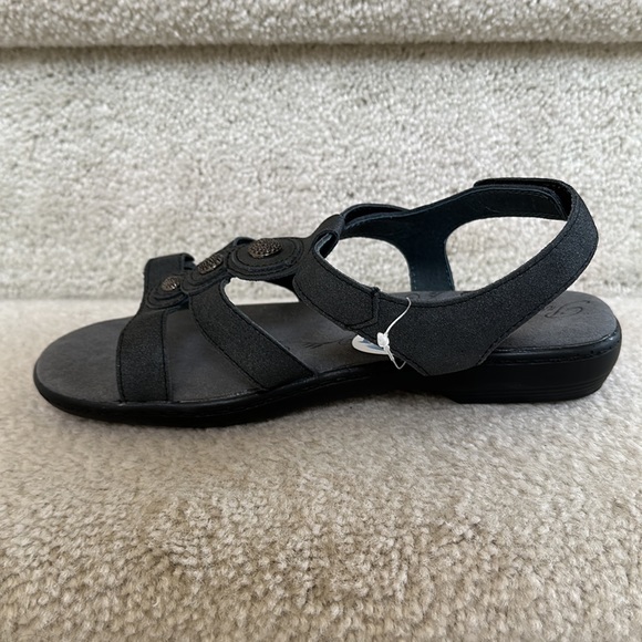 Propet OrthoLite Sandals - Picture 15 of 17